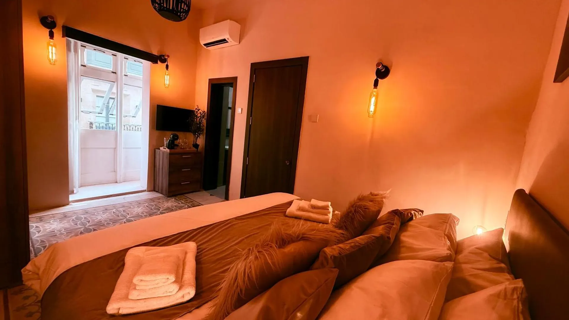 Birgu Square Hotel Guest house