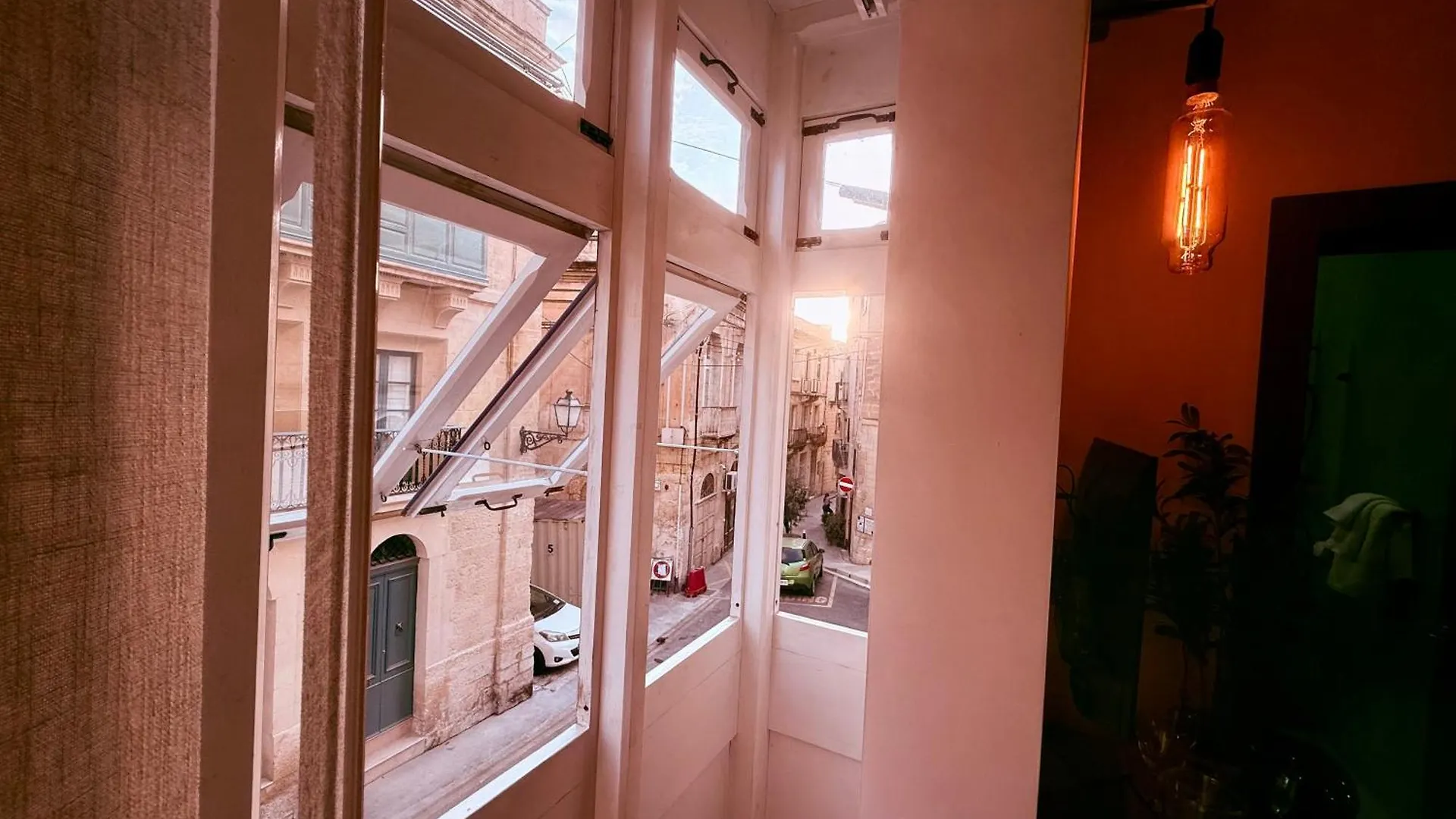 Birgu Square Hotel Guest house